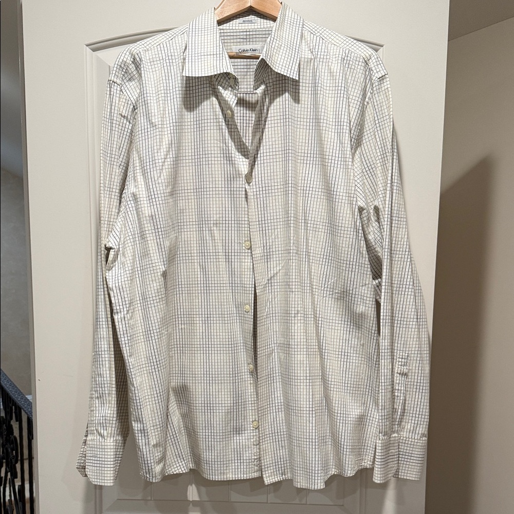 Calvin Klein Men's Beige Checkered Button Down Shirt